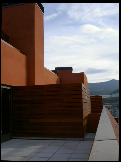 Construido 2005. (Ver Proyectos)